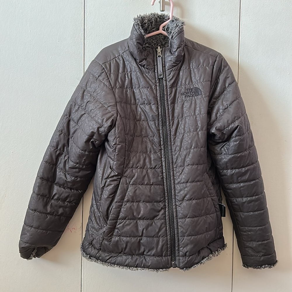 🏔 THE NORTH FACE Kids Gray Reversible Winter Puffer Jacket - Youth 7/8